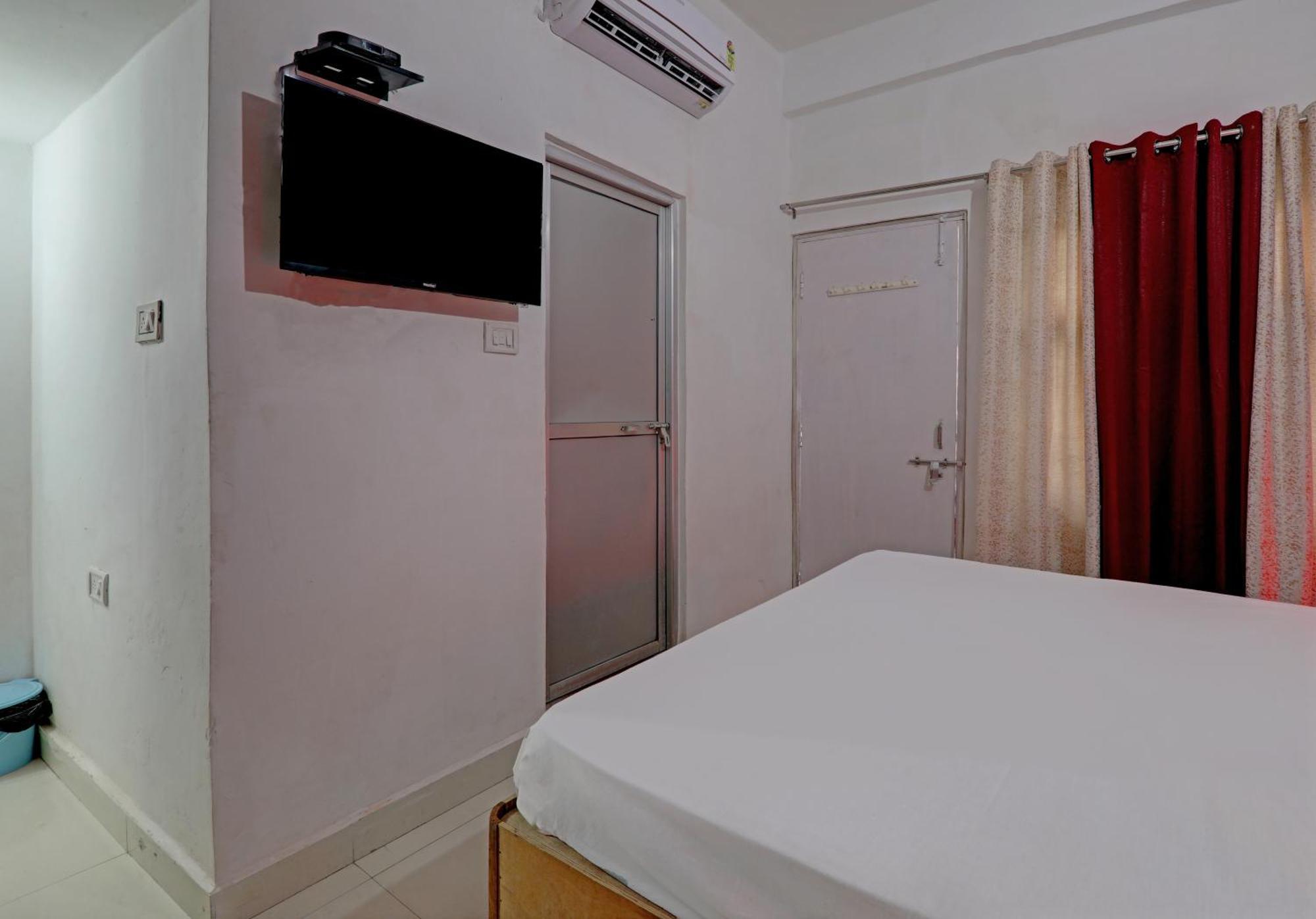 Hotel O Surya Inn Pura Raghunath Bagian luar foto
